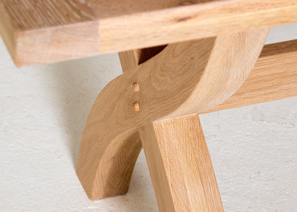 Harwood 6ft Oak Dining Table leg detail