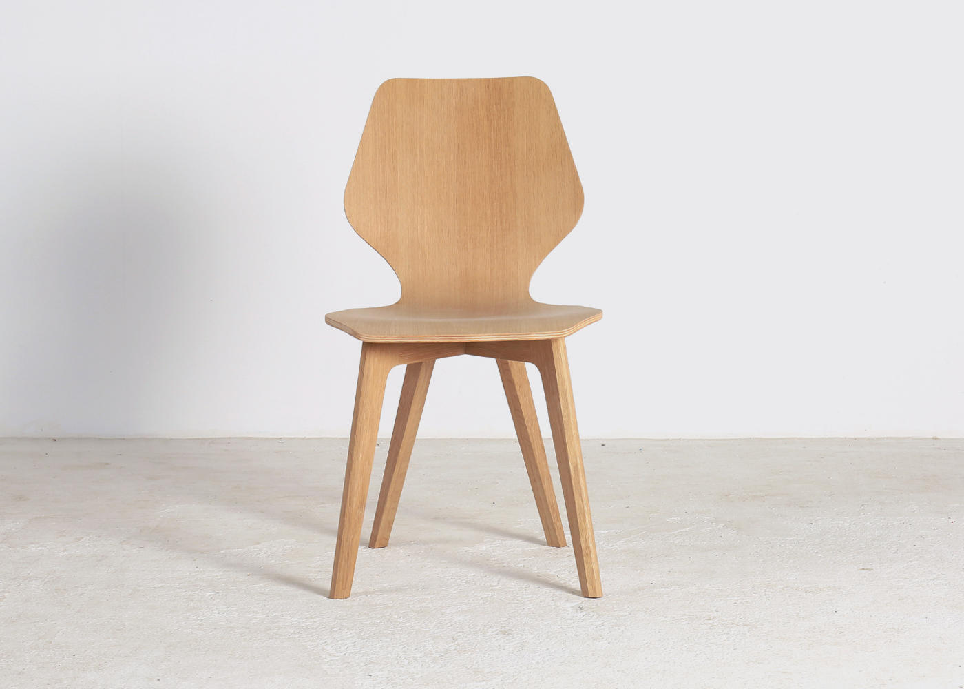 langli chair head on